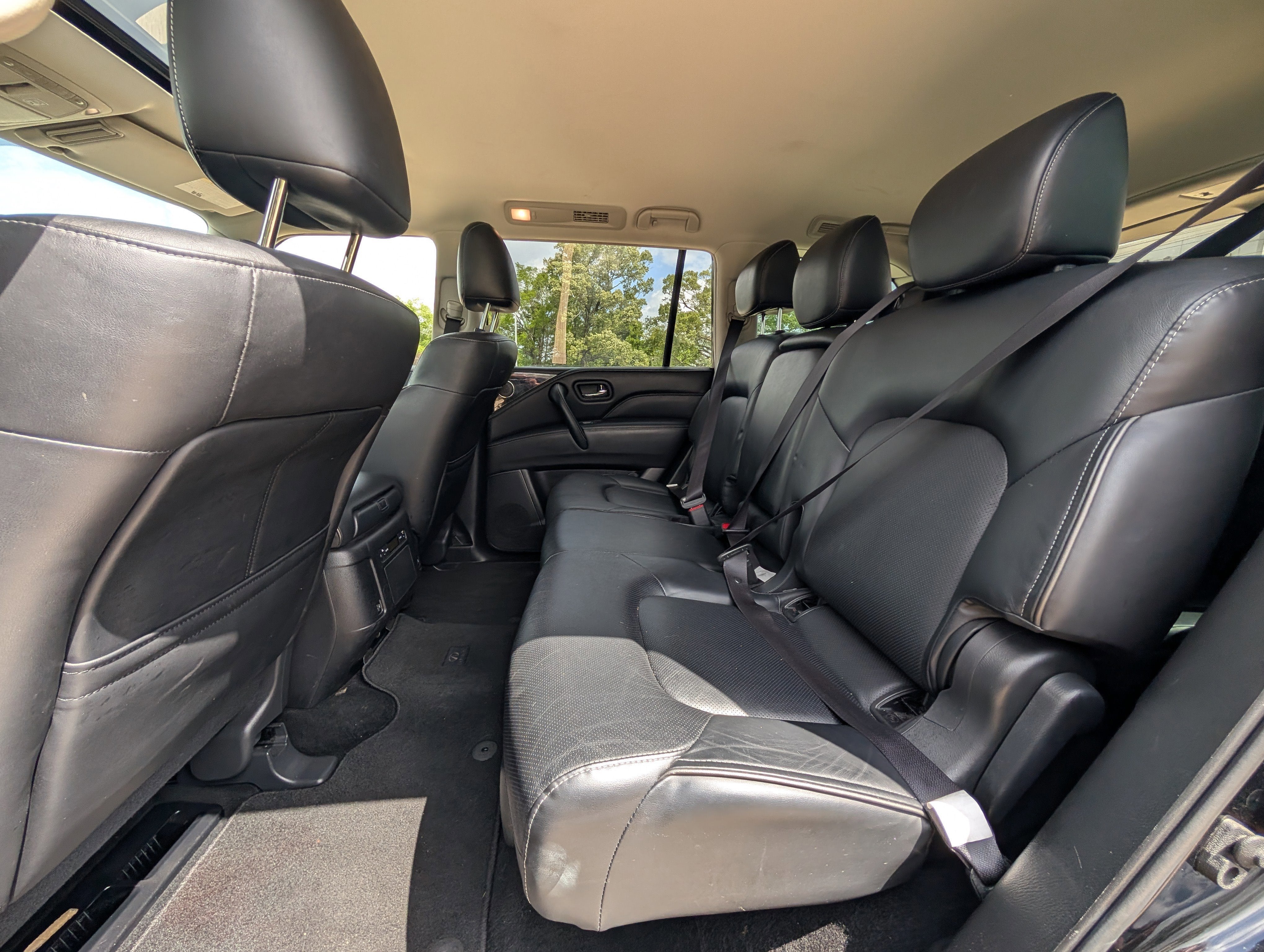 2023 INFINITI QX80 LUXE