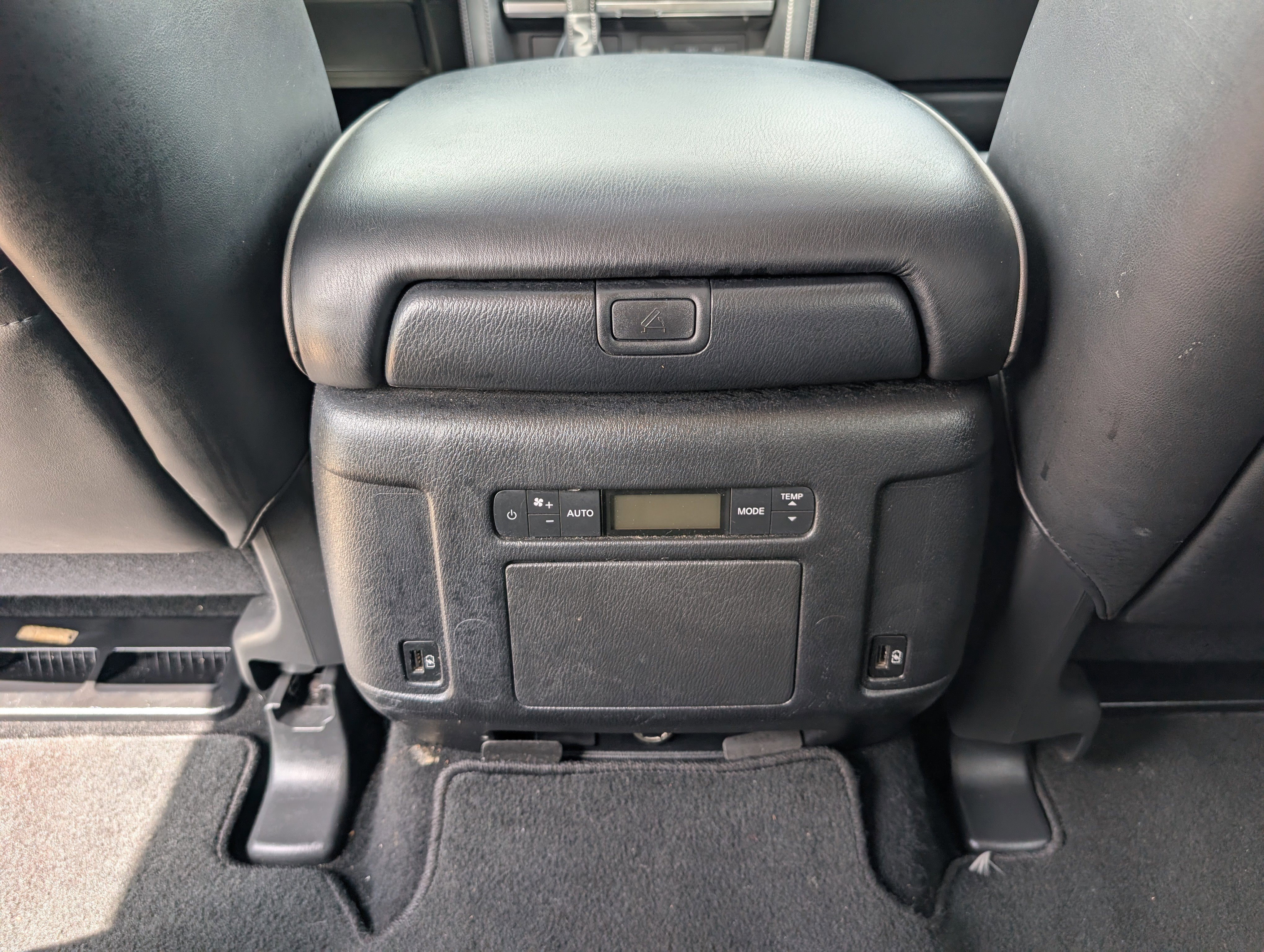 2023 INFINITI QX80 LUXE