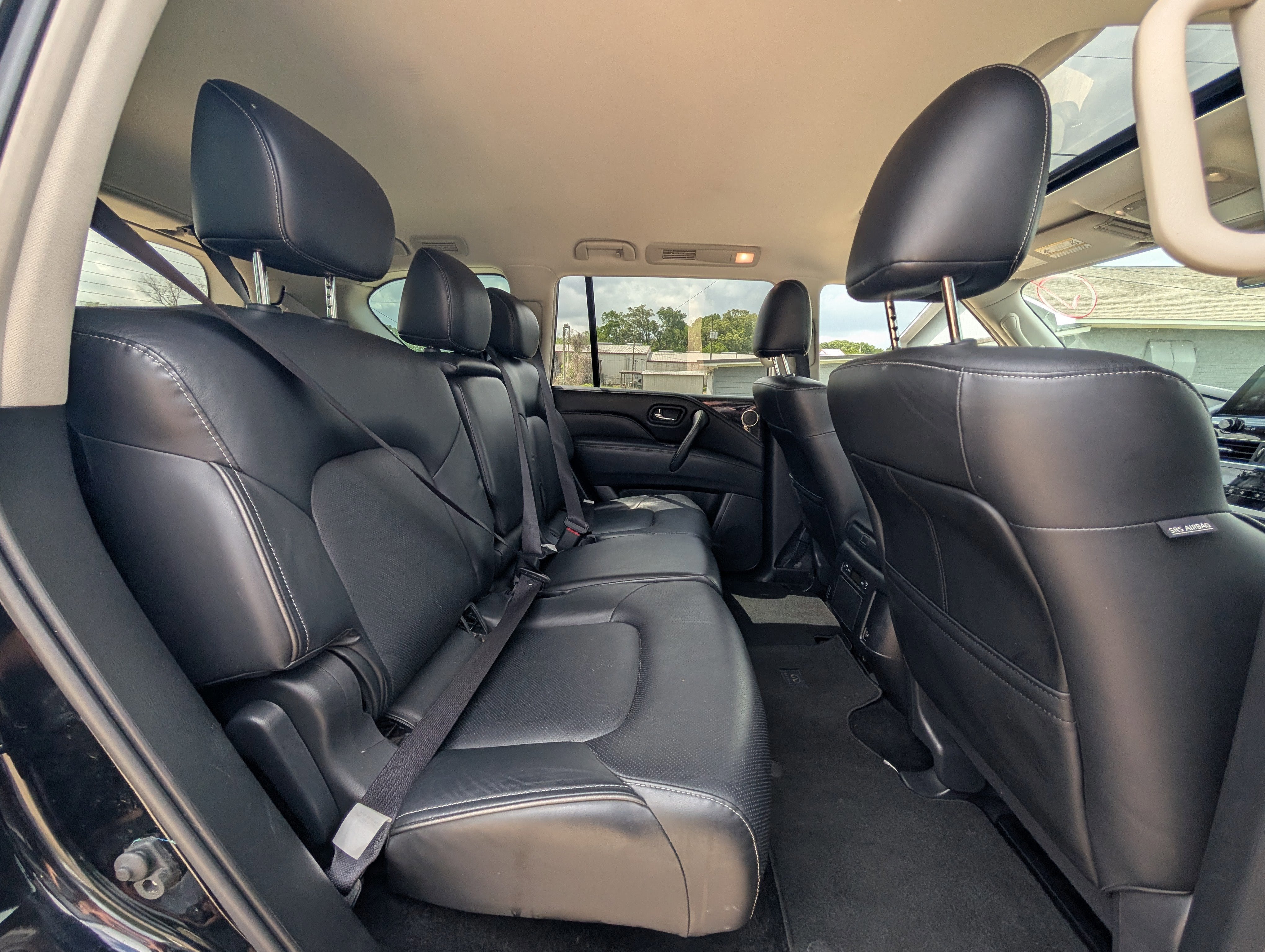 2023 INFINITI QX80 LUXE