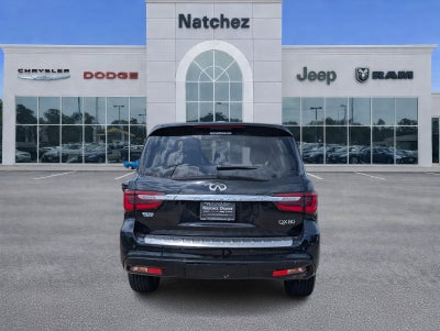 2023 INFINITI QX80 LUXE