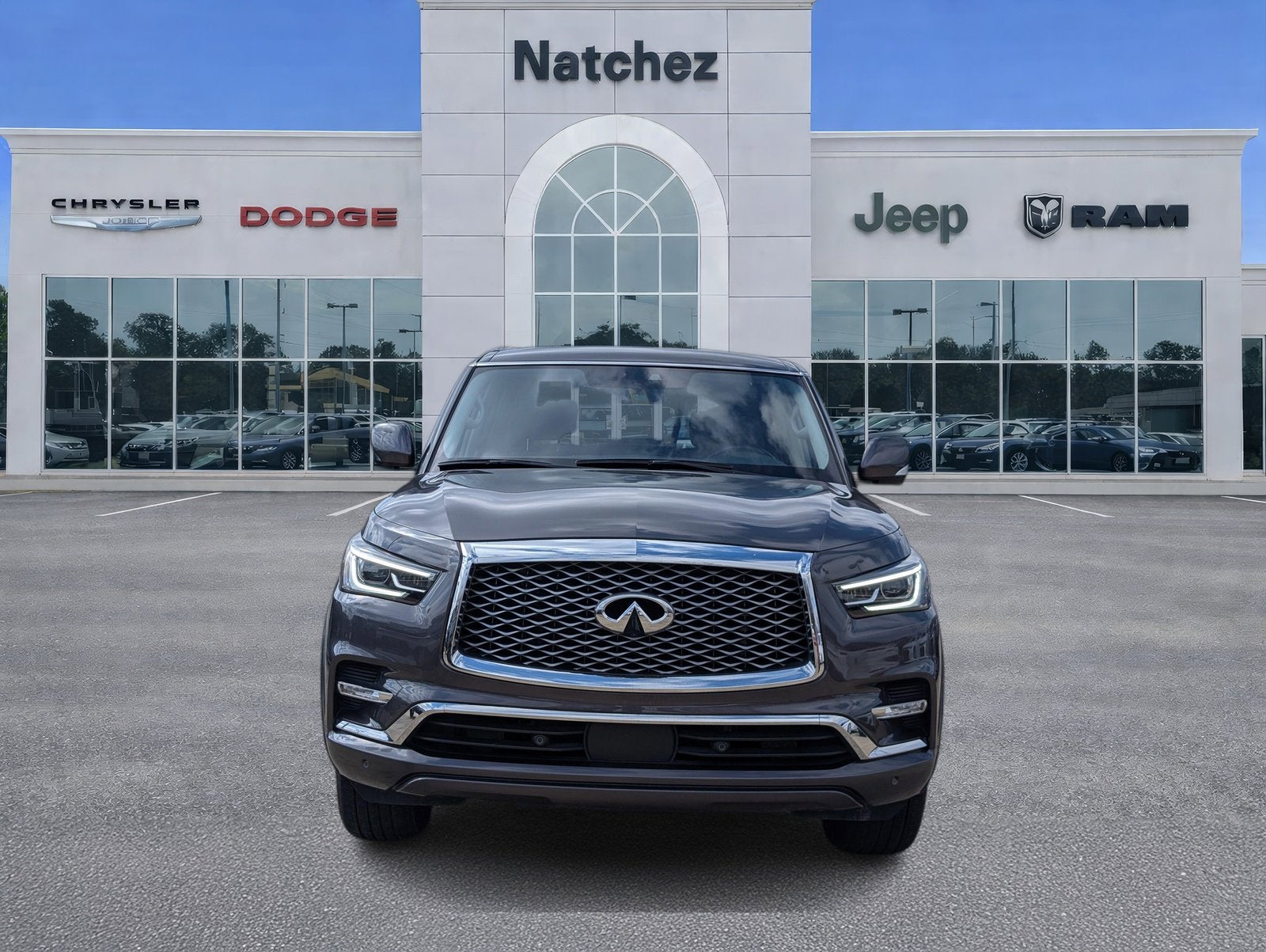 2024 INFINITI QX80 LUXE