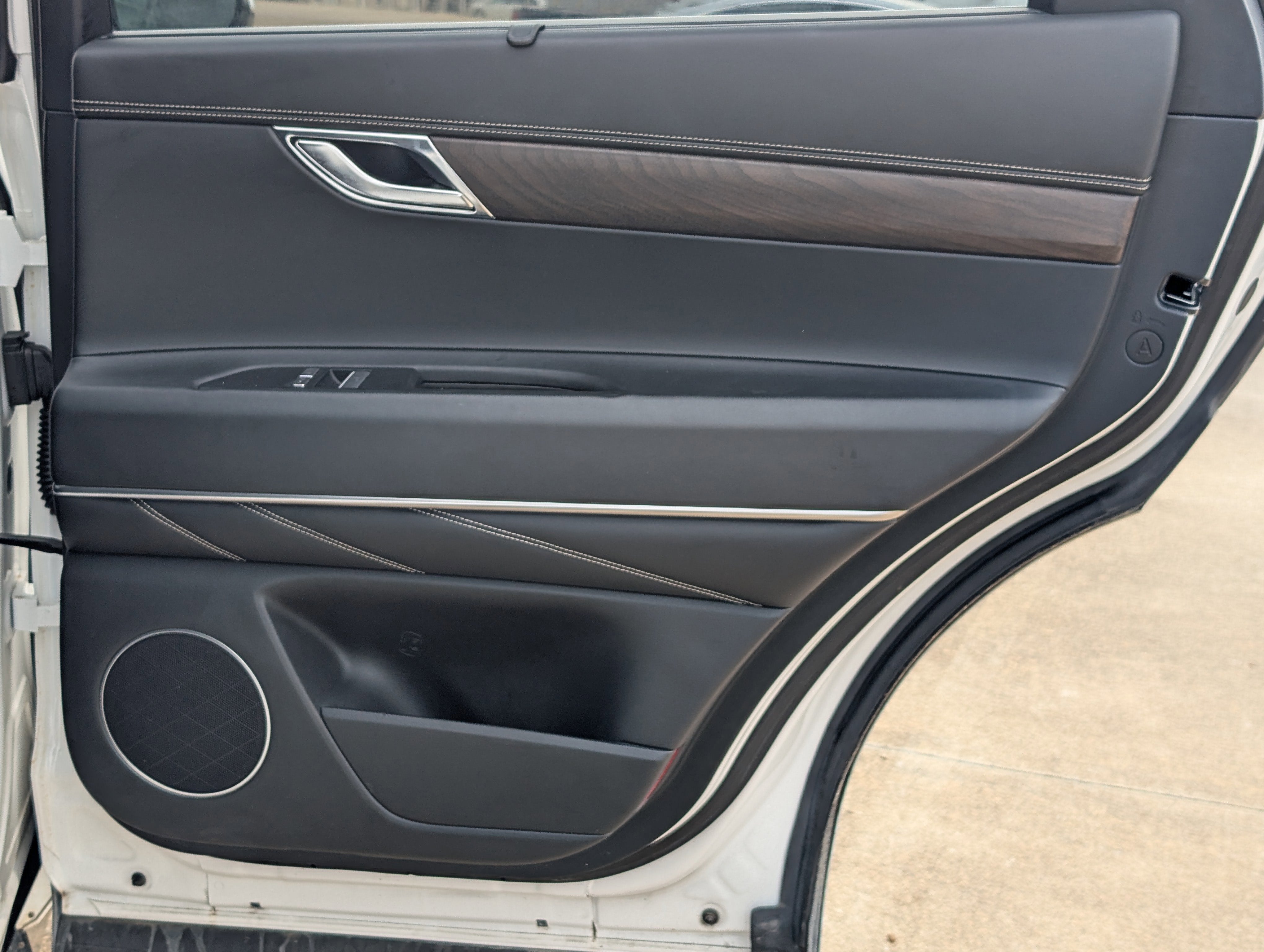 2024 Genesis GV80 2.5T