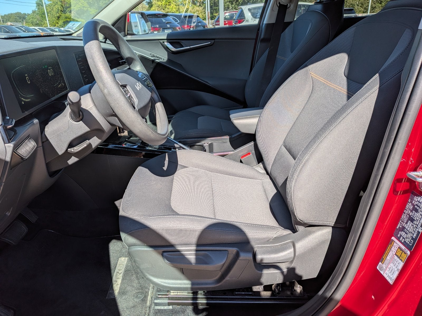 2025 Kia Niro LX