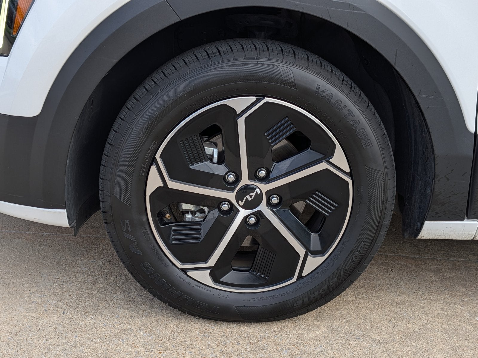 2025 Kia Niro LX