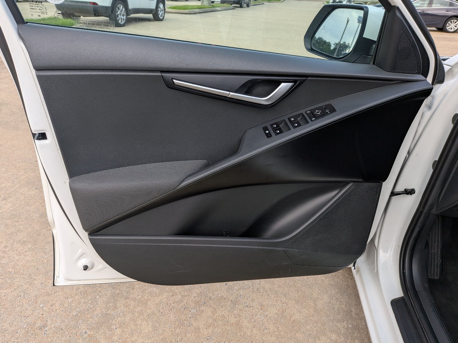 2025 Kia Niro LX