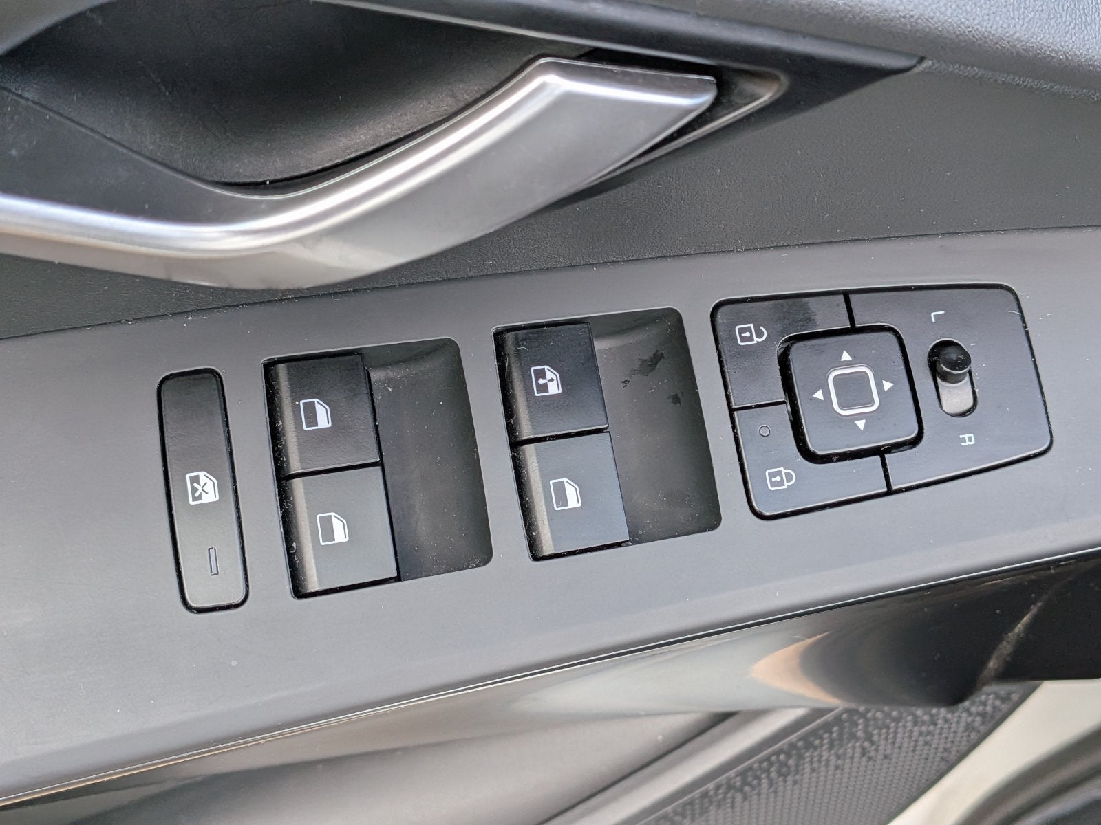 2025 Kia Niro LX