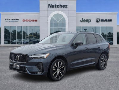 2023 Volvo XC60 B5 Plus Dark Theme