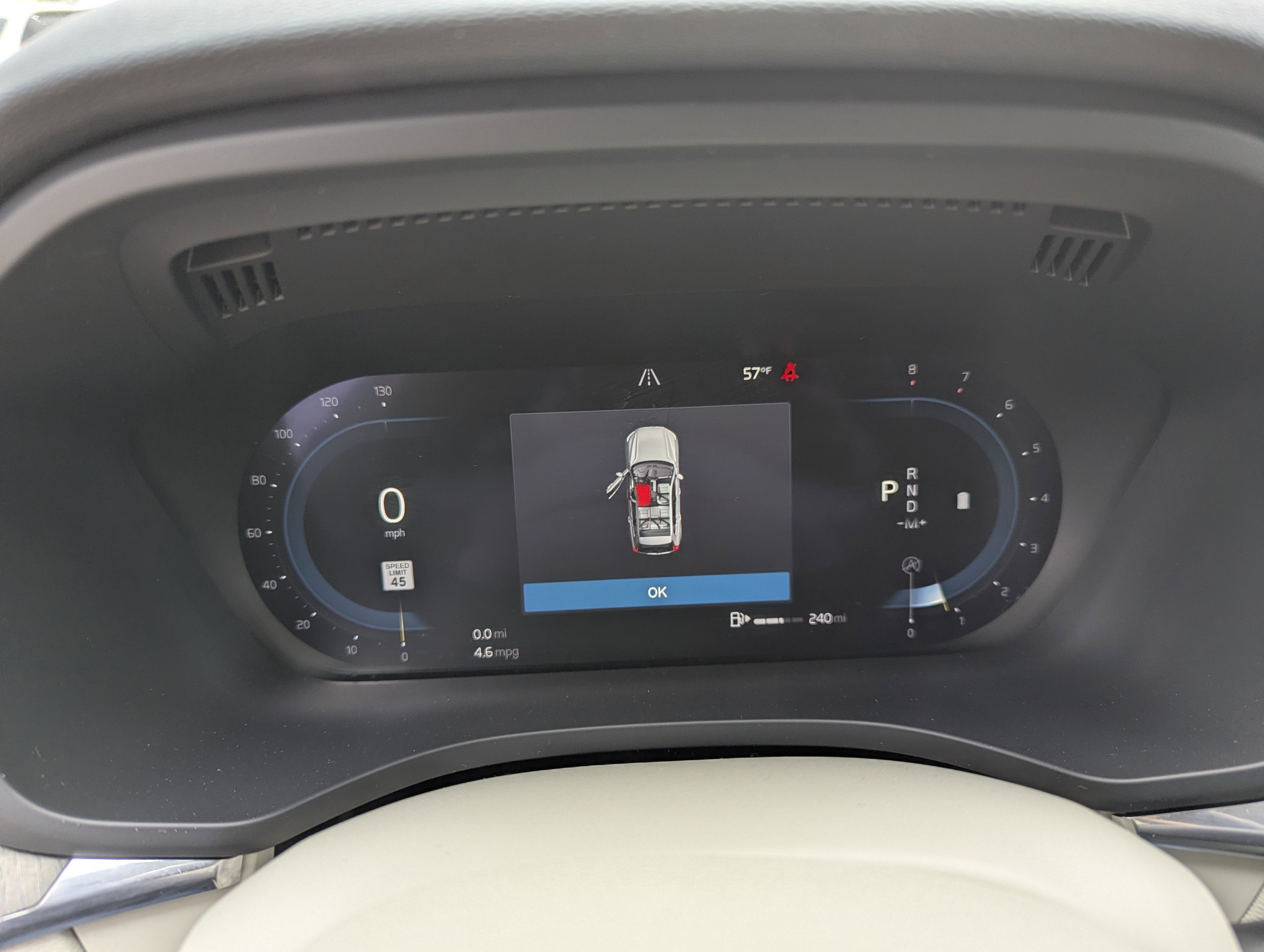 2023 Volvo XC60 B5 Plus Dark Theme