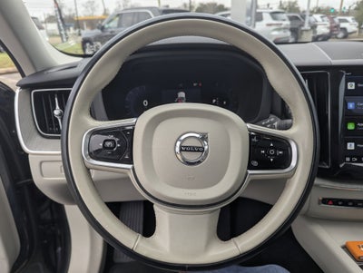 2023 Volvo XC60 B5 Plus Dark Theme