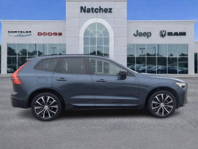 2023 Volvo XC60 B5 Plus Dark Theme