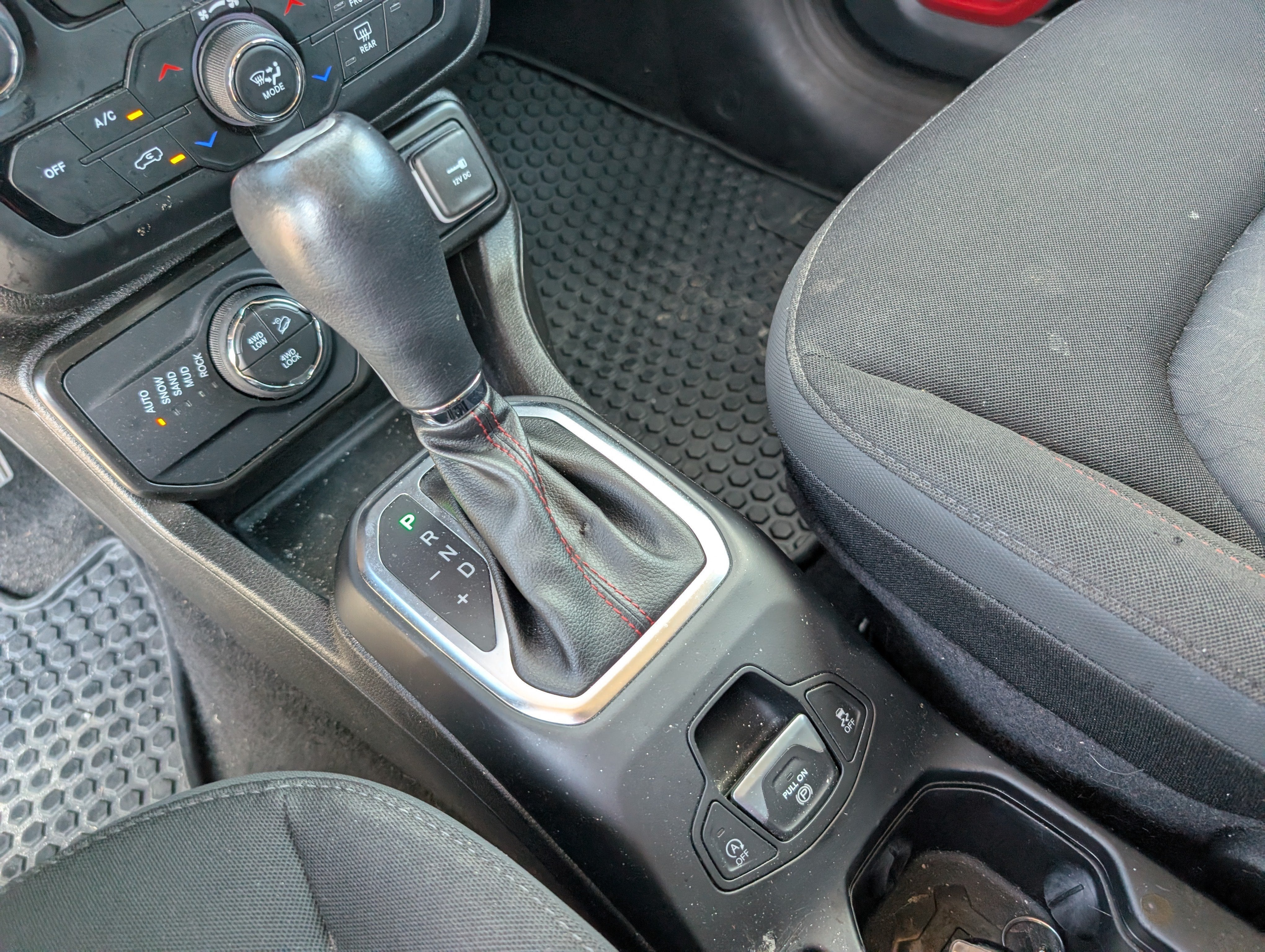 2023 Jeep Renegade Trailhawk